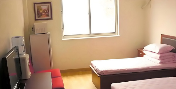 杨幂在首映礼上的一个举动，让赵丽颖再成为焦点
